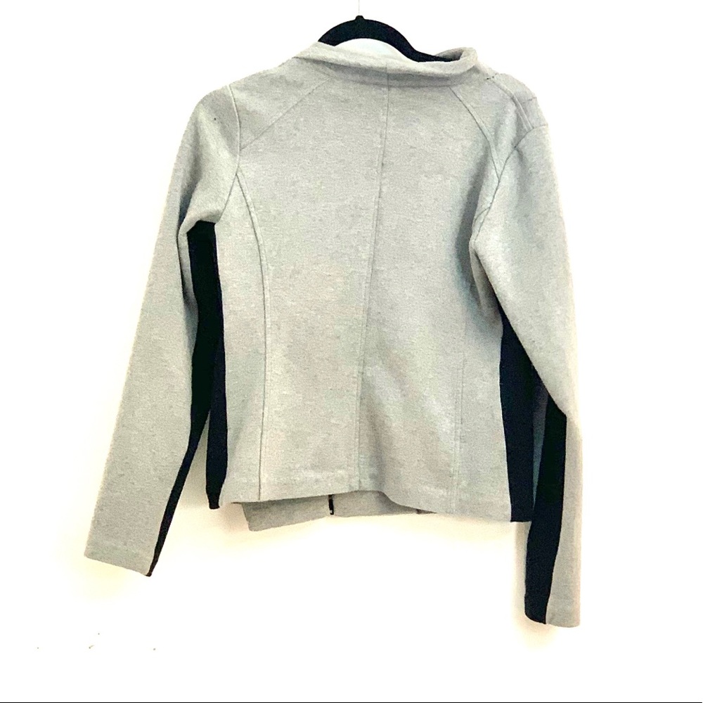 Vince Gray Knit Asymmetrical Zip Jacket L EUC - Picture 13 of 14